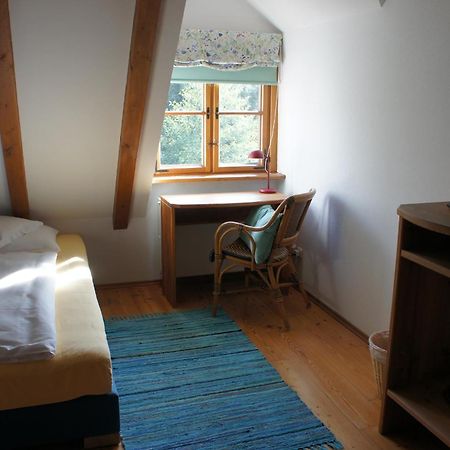 Hotel Schwarzer Adler Эрланген Номер фото